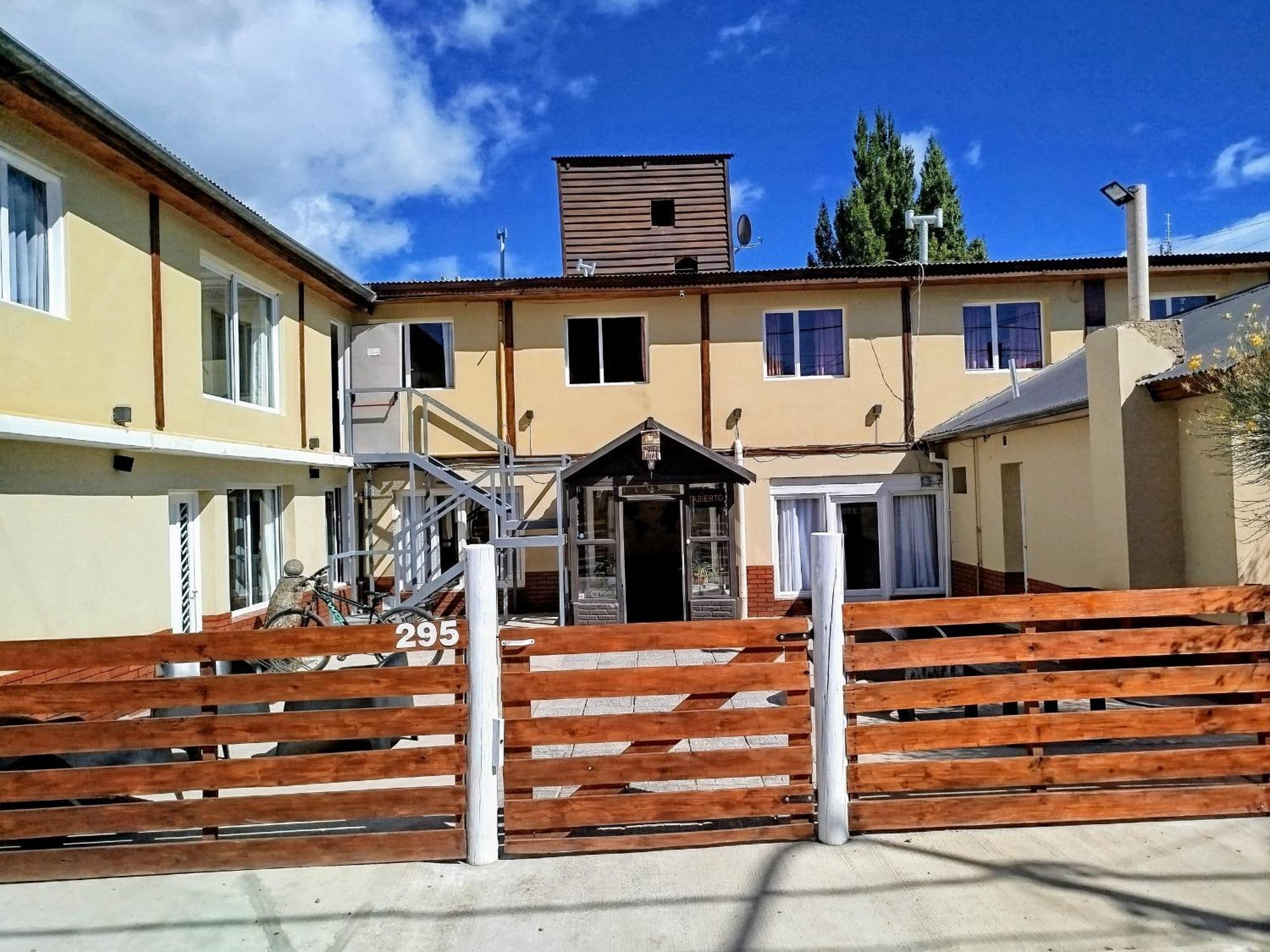 Hostel Elal El Calafate Exterior photo